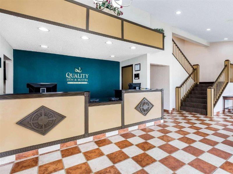 Quality Inn & Suites Bloomington University Area Εξωτερικό φωτογραφία