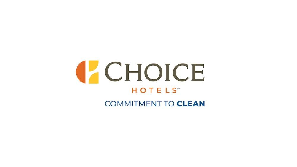 Quality Inn & Suites Bloomington University Area Εξωτερικό φωτογραφία