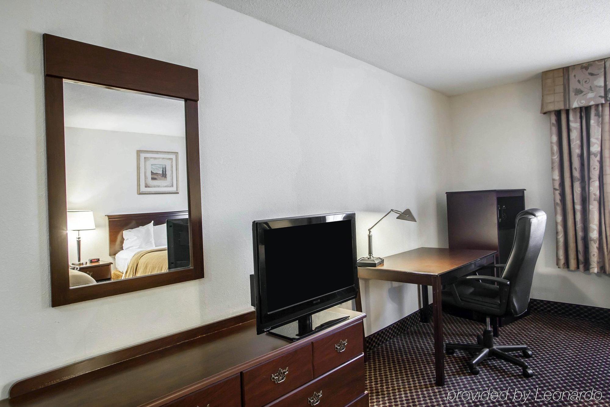 Quality Inn & Suites Bloomington University Area Εξωτερικό φωτογραφία